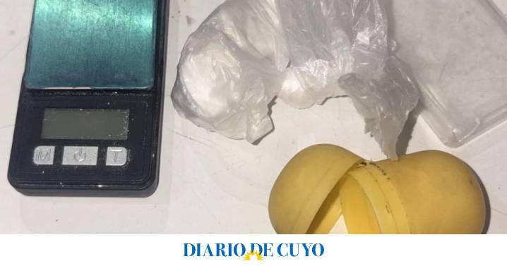 Huevito con sorpresa: vendía droga en las cápsulas de plástico de la famosa golosina de chocolate