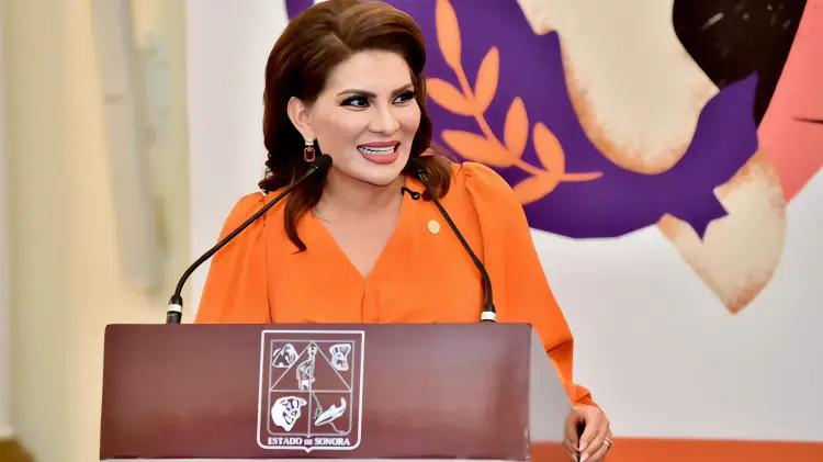 “Es tiempo de mujeres”: Lorenia Valles llama a reforzar la lucha contra la violencia de género