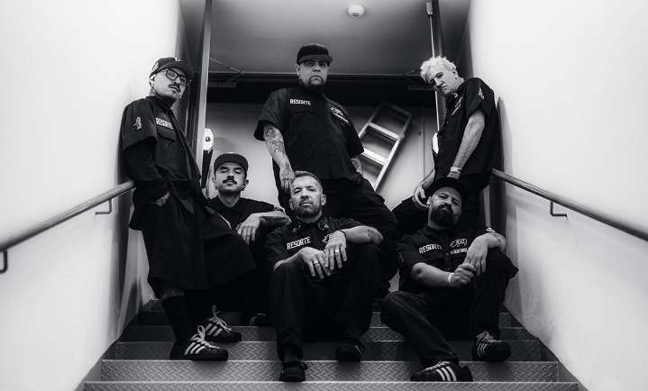 Suena Resorte beat como King Kong en 5 tracks