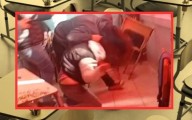 Mamá entra a secundaria y golpea violentamente con cadena a alumna: (VIDEO FUERTE)