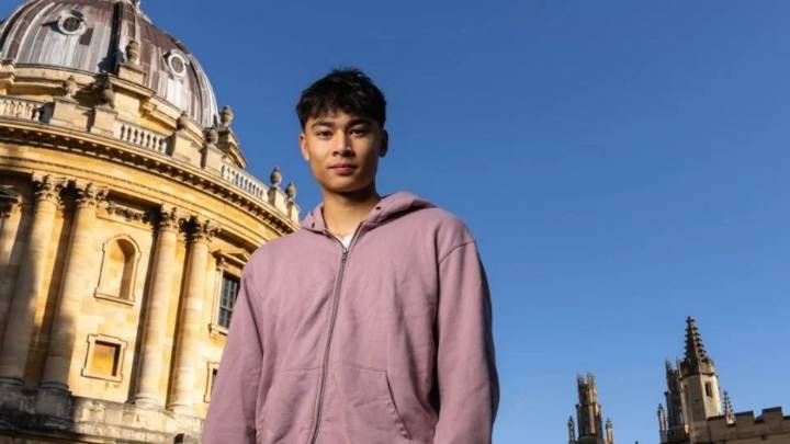 Joven promesa de 19 años del Manchester City se retira del futbol para estudiar la carrera de Derecho