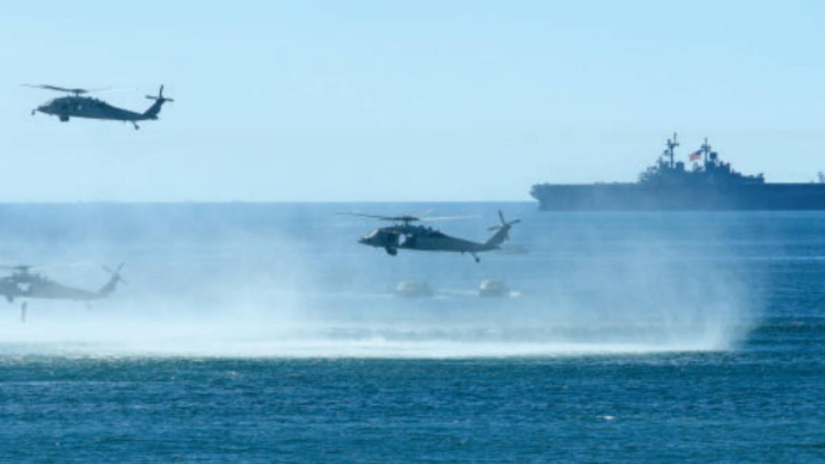 Despliegue bélico de EE. UU. en el Caribe: una advertencia a narcos y un golpe a opositores políticos