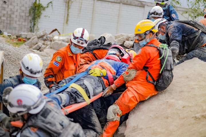 Hallan cuerpo de adulto mayor en las aguas del puente Márquez