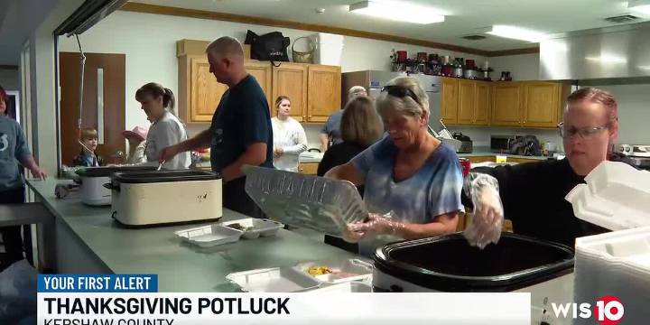 Kershaw County volunteers serve 300 free Thanksgiving meals during community potluck