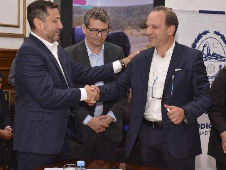 Oscar Vera: “Comienza una nueva etapa en la política hidrocarburífera de Santa Cruz”