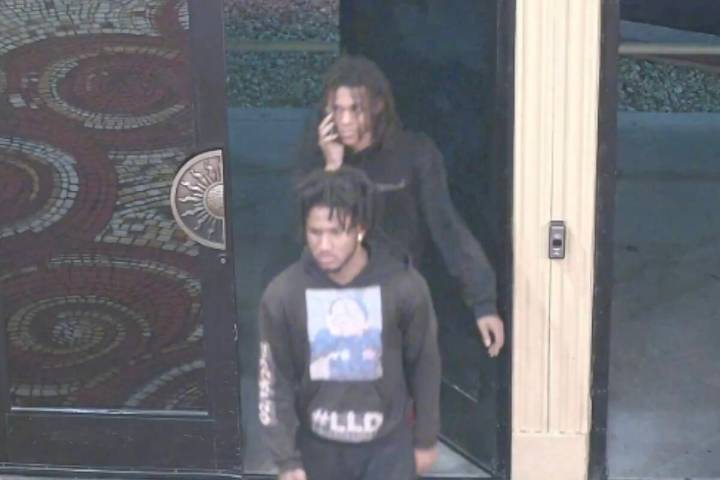 Las Vegas police ask for help finding three suspected purse thieves