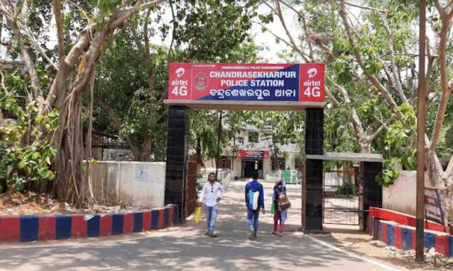 Woman From Darjeeling Critical As Boyfriend Slits Her Throat In Bhubaneswar