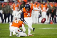 Deadspin | NFL roundup: Streaking Broncos edge Chiefs on game-ending FG