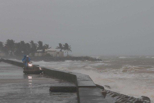 El tifón Kalmaegi llega a Vietnam tras dejar más de 100 muertos en Filipinas