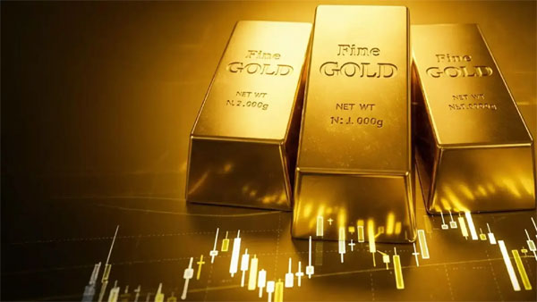 Gold prices dip below $4,000 amid strong dollar and cooling trade tensions; Silver also slips