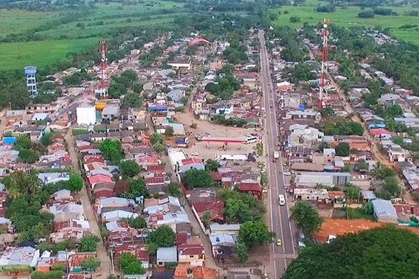 Cárcel a profesor por acoso sexual a 13 estudiantes