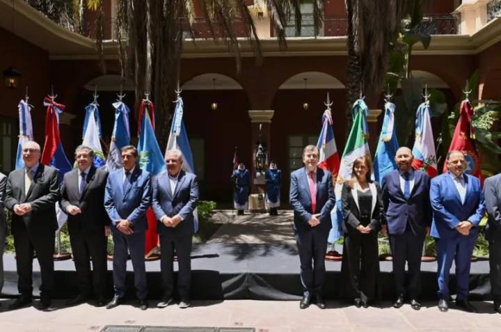 Los gobernadores del Norte Grande sesionaron en Santiago: Zamora encabezó la última Asamblea del año