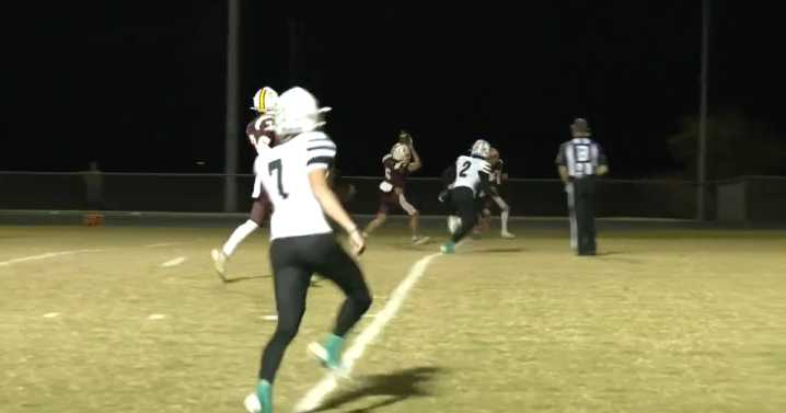 Collinsville Pirates blow past the Santo Wildcats