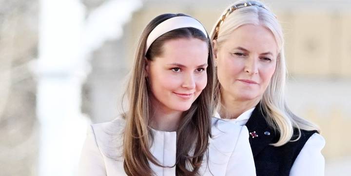 La princesa Ingrid Alexandra sobre su madre, Mette-Marit de Noruega: "Mi madre tiene una fuerza de voluntad increíble para seguir adelante"