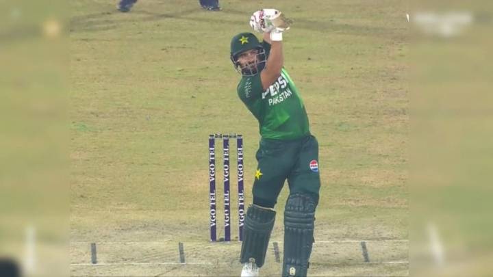 Pakistan Routs Sri Lanka By 7 Wickets In Tri