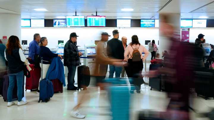 Phoenix Sky Harbor flight delays, what travelers should know