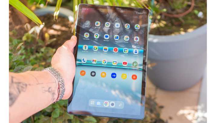 Esta tablet lo tiene todo: pantalla grande, sonido envolvente y un precio irresistible