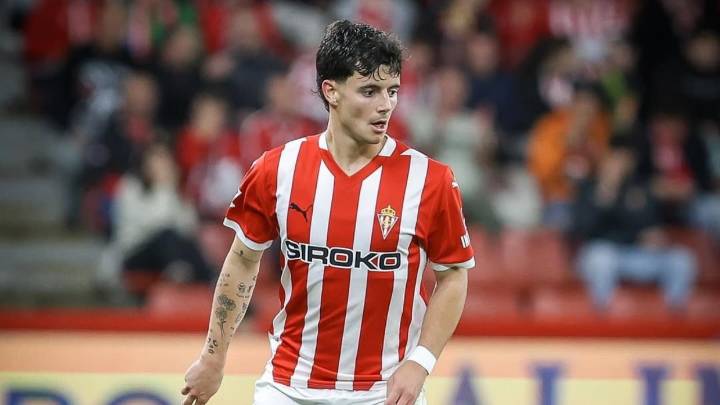 El entorno de Queipo estudia su cesión y el Sporting mantiene la calma, pese a los 0 minutos con Borja