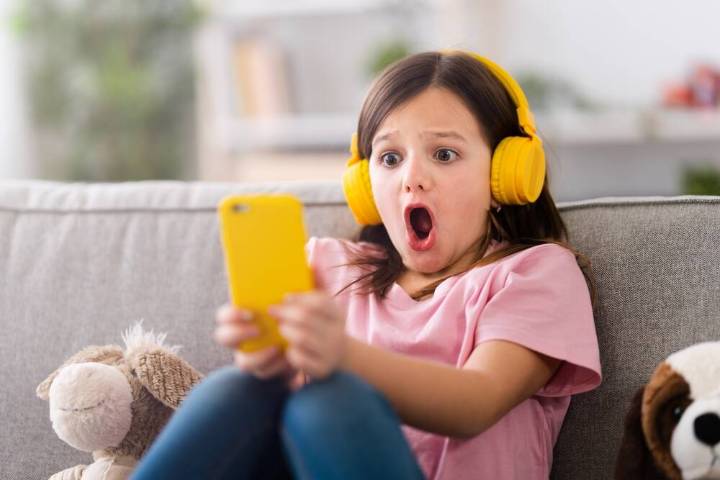 AI-enabled toys teach kids about matches, knives, kink • The Register