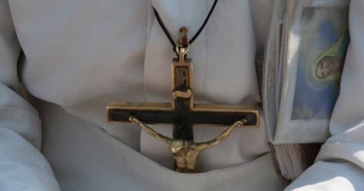 Explicación del caso Rafael Zornoza: por qué renunció el obispo de Cádiz y Ceuta