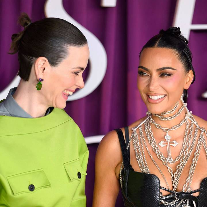 Sarah Paulson Accidentally 'Spit a Potato Chip' in Kim Kardashian’s Eye