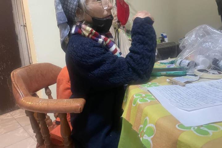 Denuncia señora de la tercera edad a vecinos destructores y agresivos; Fiscalía no le hace caso