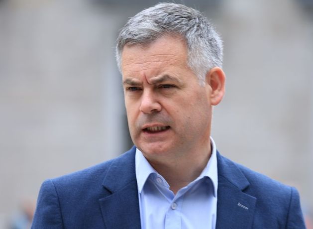 Budget has ‘royally screwed workers’, Sinn Féin says as Simon Harris slams Pearse Doherty as a ‘bully’ in Dáil face