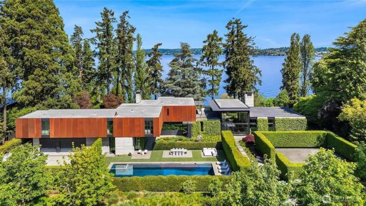 $79M Bellevue mansion listed as WA's most expensive home