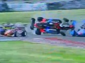 Impresionante choque y vuelco en la Fórmula 3 Metropolitana: Gianfranco Barbara destrozó su auto en La Pampa y se salvó de milagro