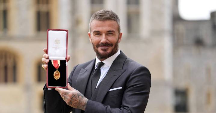 ¿Qué significa el título de Caballero que recibió David Beckham por parte del rey Carlos lll?