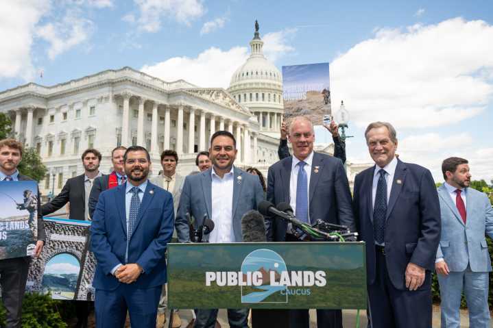 Public Lands Caucus makes first endorsement for Zinke bill
