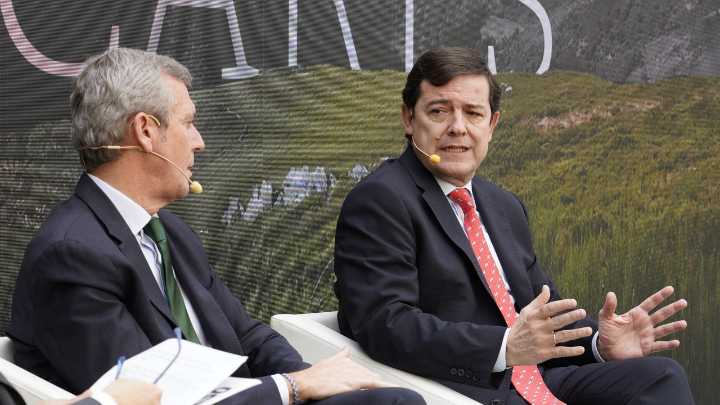 Mañueco pide a Sánchez que tenga en cuenta a todo el territorio en materia energética y de comunicaciones