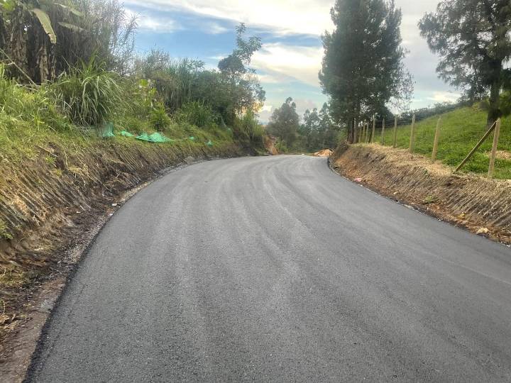 Anunciaron adjudicación en diciembre para pavimentar los 15 kilómetros restantes de la vía San Vicente