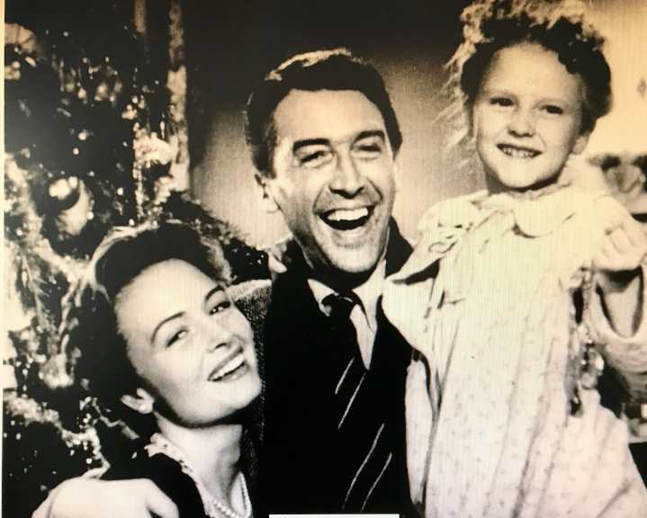 Zuzu Bailey of ‘It’s a Wonderful Life’ brings movie memories to Cleveland’s Christmas Connection 2025