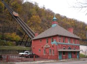 Monongahela Incline Stuck With Nearly 30 Passengers On Board: Pittsburgh Officials