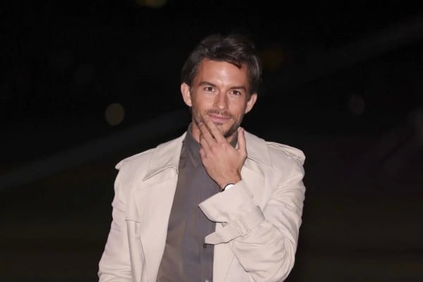 ¡Jonathan Bailey es el 'hombre más sexy' de 2025!