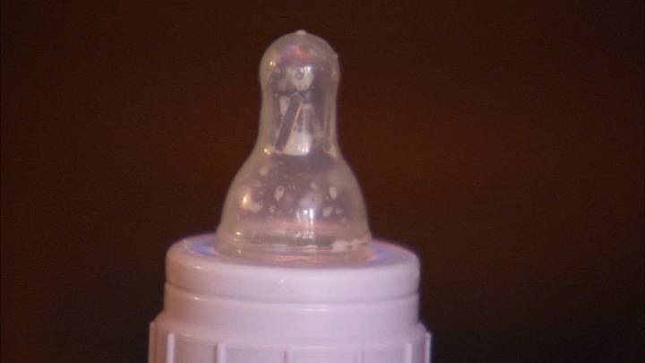 Recalled baby formula linked to more suspected infants sick with botulism, IDPH says