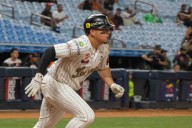 Yonathan Daza reparte extrabases e iguala un nuevo tope personal casi 10 años después