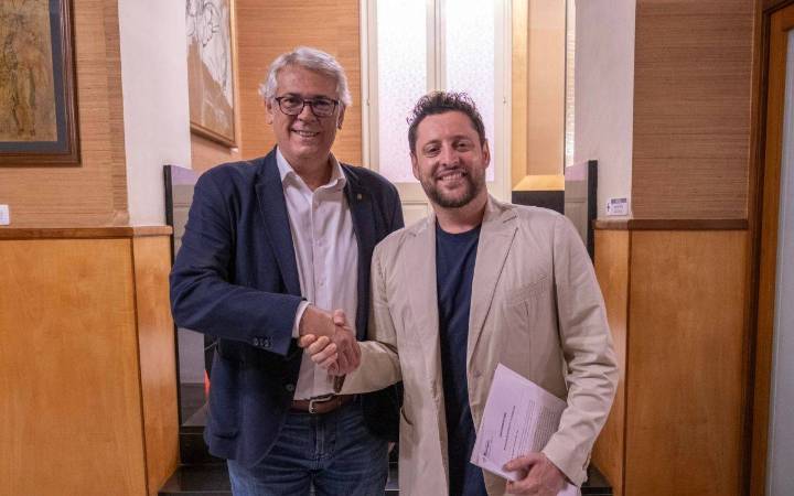 PSC i Junts pacten per reforçar el català a Tarragona: retolació, campanyes de promoció i més cursos