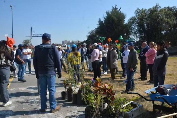 Realizan en Huixquilucan jornada de limpieza en Deportivo Chuluguaya