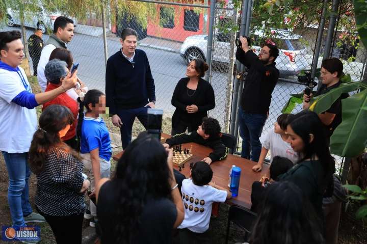 Reconoce Alfonso Martínez labor de Casita de Artes y Oficios de Santa María de Guido