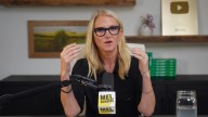 Mel Robbins, experta en desarrollo personal: "El estrés es presión, el agobio aparece cuando sentimos que no controlamos nada"