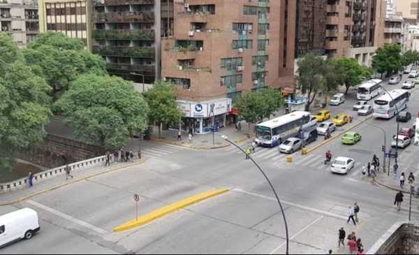 Vuelven a habilitar la doble mano en una de las calles más transitadas de Córdoba