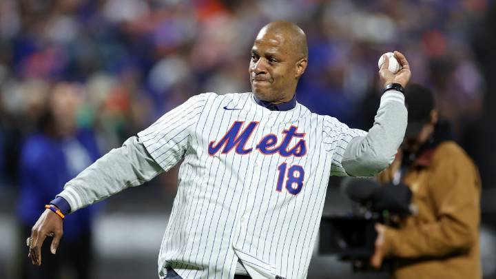 Trump pardons former MLB great Darryl Strawberry