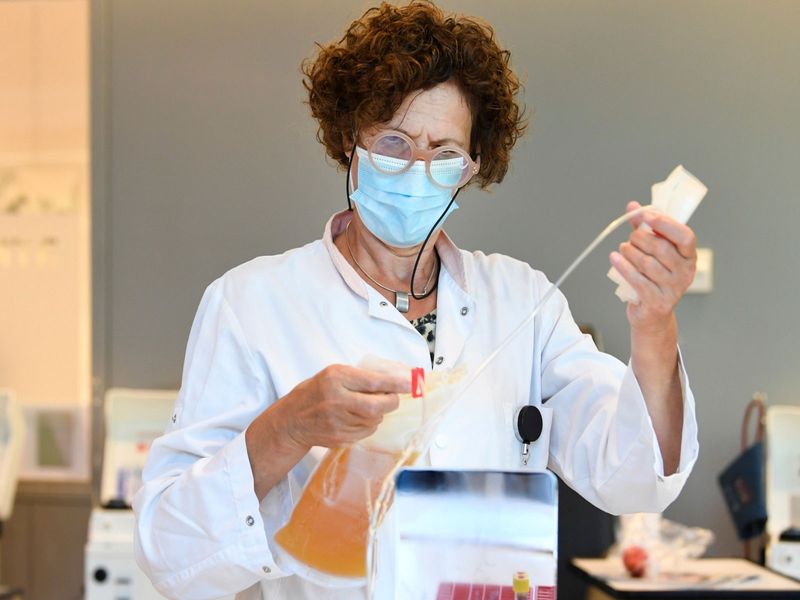 Blocking a single protein forces cancer cells to self