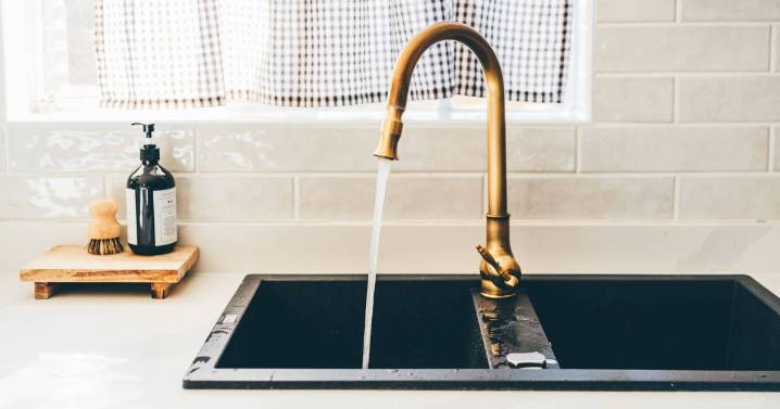 UK households urged to stop pouring boiling water down sinks this winter