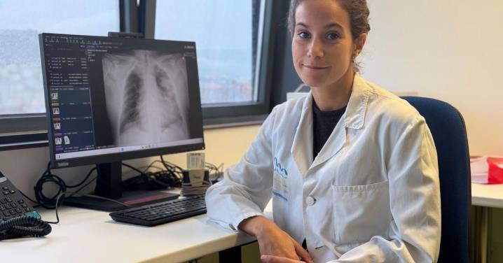 La neumóloga Coral Fernández: “É importante identificar moi rápido a neumonía”
