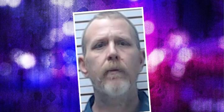 Screven County deputies search for man wanted on multiple felony warrants