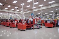 Employees at major retailer to smile within 10 feet of shoppers under new directive