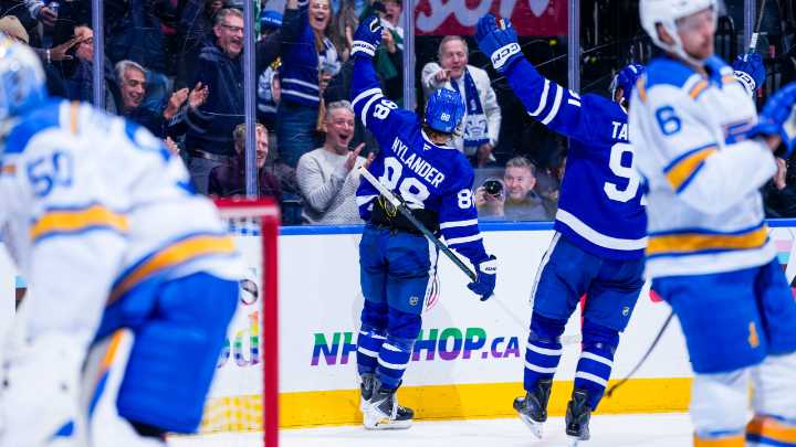 Nylander sparks Maple Leafs past Blues in OT to end skid